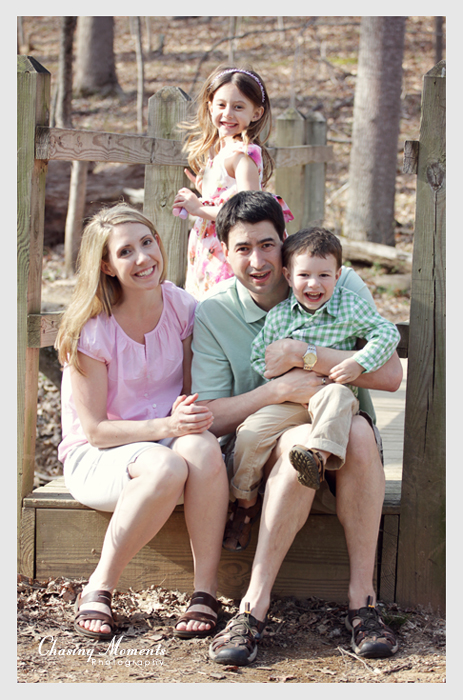 Family having fun during an outdoor photography portrait session in Northern Virginia